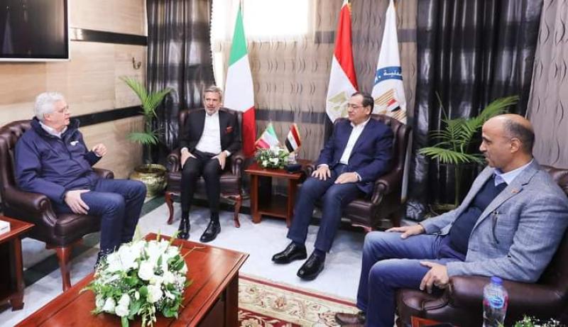 وزير البترول والثروة المعدنية والسفير الإيطالى بمصر يبحثان زيادة التعاون الطاقى المشترك