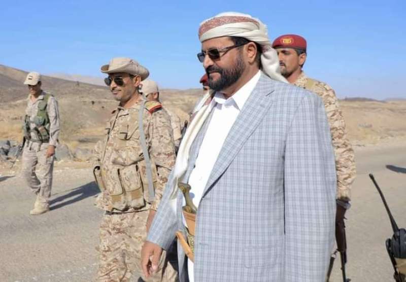 عضو مجلس القيادة الرئاسي اليمني العرادة يعلن فتح طريق (مأرب - فرضة نهم - صنعاء ) من جانب واحد