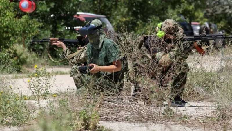 الجيش الروسي يكثف هجماتها على ماريينكا النقطة الساخنة بشرق أوكرانيا