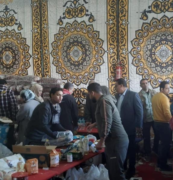 رئيس مدينة منوف يتابع توزيع سكر بسعر ٢٧ جنيها بمعرض ”أهلا رمضان” بقرى منشآة سلطان وطملاي