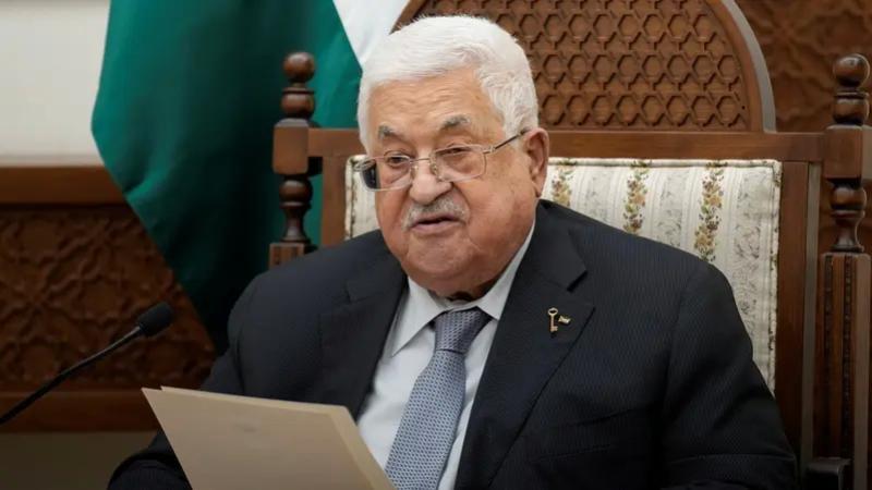 ابو مازن يقبل استقالة الحكومة الفلسطينية.. ويكلفها بتسيير الأعمال