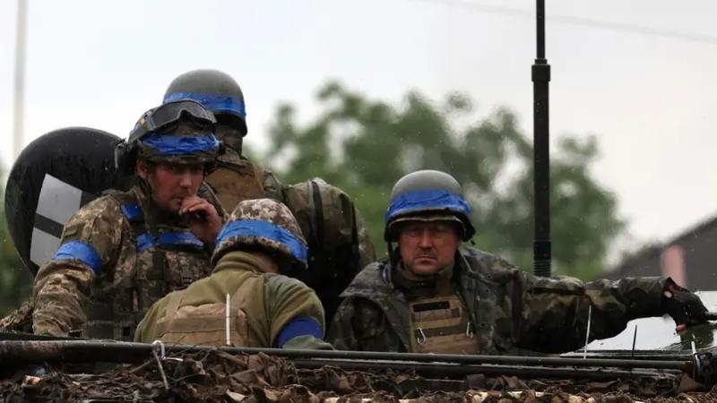 مجموعة من الجنود الاوكران في خاركيف