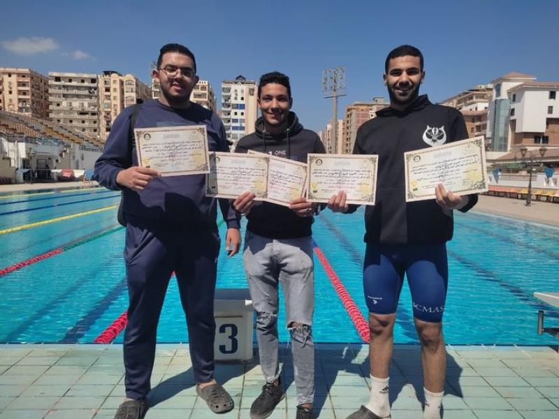 فريق سباحة جامعة المنوفية الأهلية يفوز بالمراكز الأول والثانية فى الدورى الرياضى