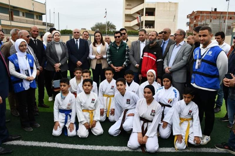 وزير الشباب والرياضة يفتتح الملعب الخماسي بمركز شباب شبرا التونة في البحيرة