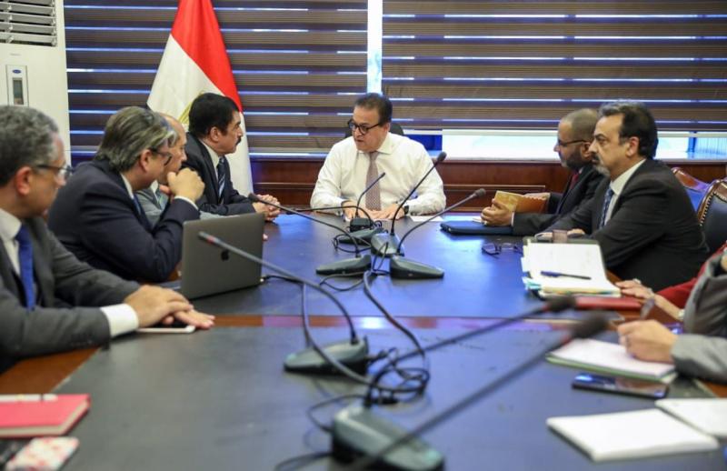 وزير الصحة يستقبل ممثلي الجمعية المصرية لجراحة الأوعية الدموية والتداخلية لبحث سبل التعاون