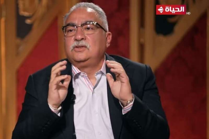 إبراهيم عيسى: مبارك عزاني في وفاة والدي.. ونظرتي للاختلاف والمعارضة في عهده لم تتغير
