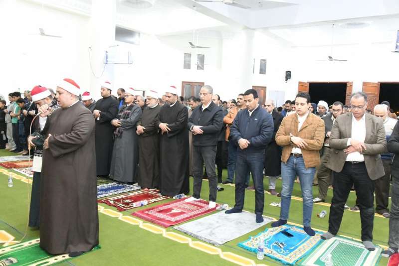 محافظ الفيوم يفتتح مسجد ”نداء الإسلام” بمدينة الفيوم الجديدة