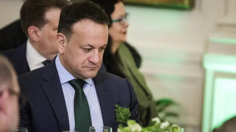 ما هي اسباب استقالة رئيس وزراء ايرلندا ؟