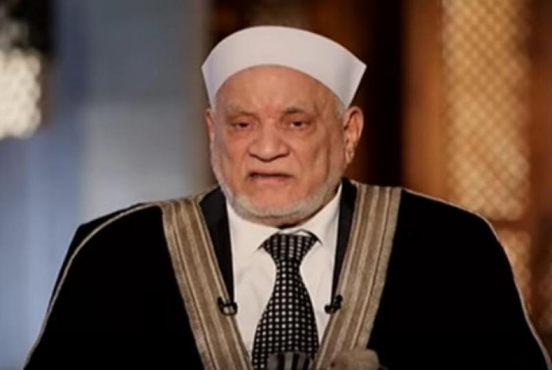 أحمد عمر هاشم بمملكة الدراويش: طلب الدعاء من الصالحين والأولياء والعارفين مطلوب