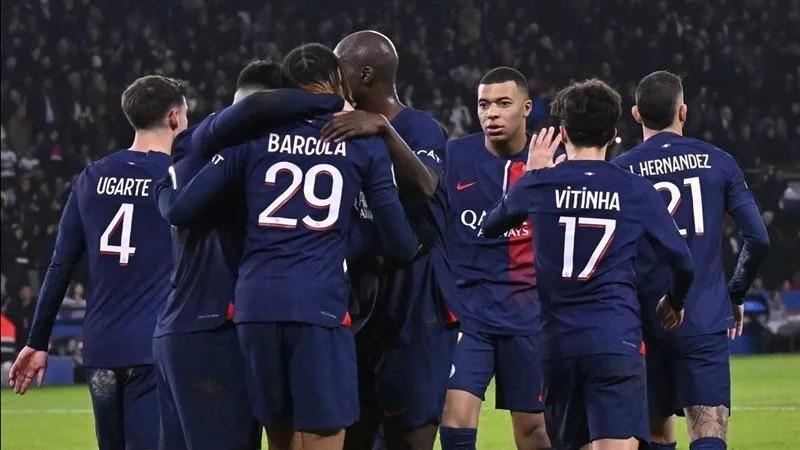 باريس سان جيرمان يفوز على مارسيليا بثنائية في الدوري الفرنسي