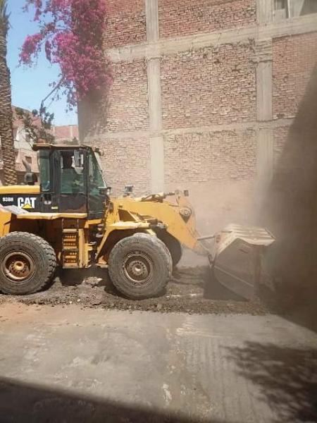 الشرقية : حملات مكبرة لتنفيذ الإزالة الفورية لتعديات البناء المخالف بمركز ديرب نجم