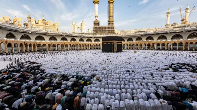 أكثر من مليونين ونصف المليون من ضيوف الرحمن يشهدون ختم القرآن الكريم بالمسجد الحرام ليلة التاسع والعشرين من شهر رمضان