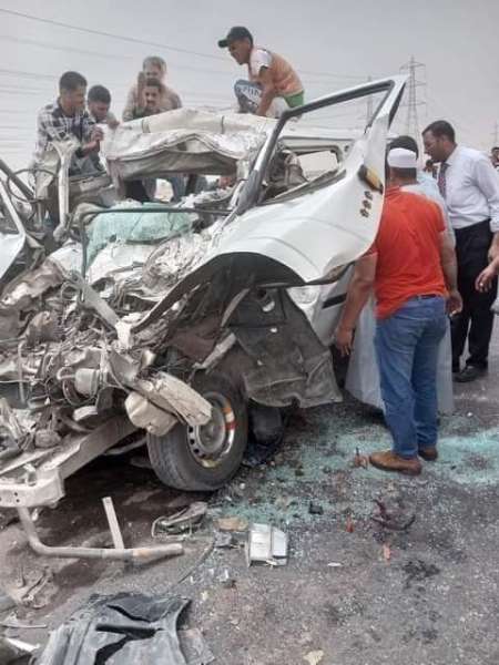 بينهم طالبات..إصابة 4 أشخاص بحادث انقلاب سيارة ميكروباص بالترعة بسوهاج