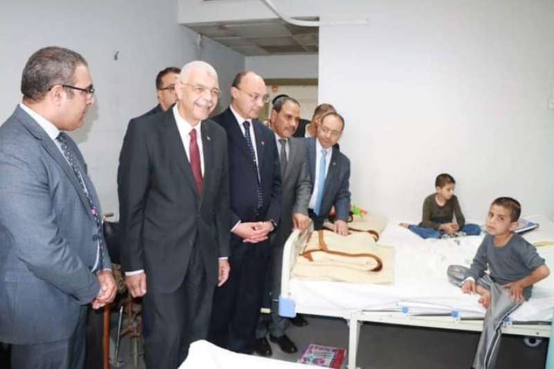 رئيس جامعة المنوفية يتابع المرضى من الأشقاء الفلسطينيين  بالمستشفيات الجامعية ومستشفى علاج الأورام