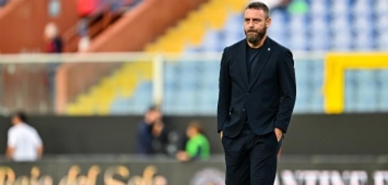 رسمياً.. روما ‎يعلن استمرار دي روسي مدربا للفريق بعد نهاية الموسم