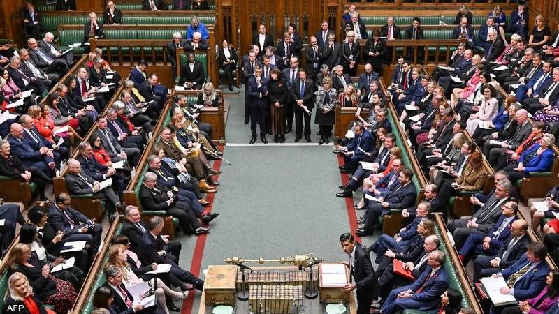 هل باتت بريطانيا علي موعد مع الصدام بين الحكومة والبرلمان ؟