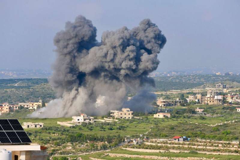 حزب الله عشرات الصواريخ استهدفت مستوطنة شوميرا شمالي إسرائيل
