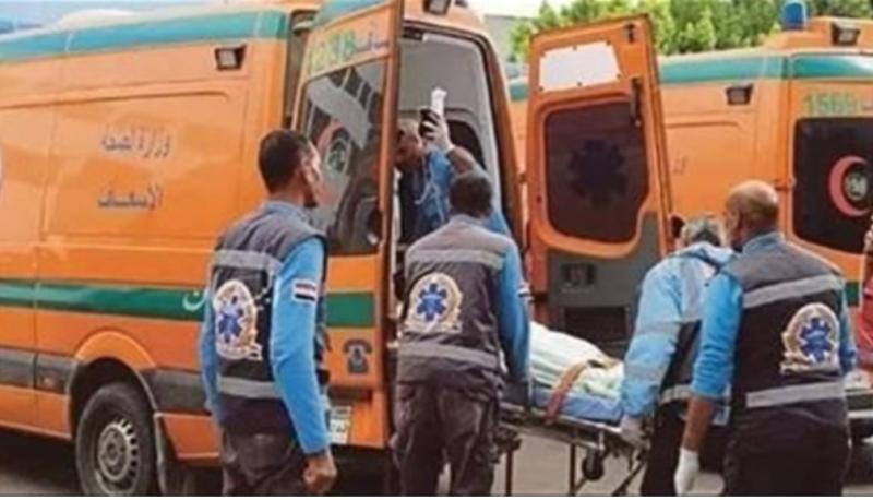 إصابة 15 عامل يومية  في حادث انقلاب سيارة ربع نقل بطريق السويس