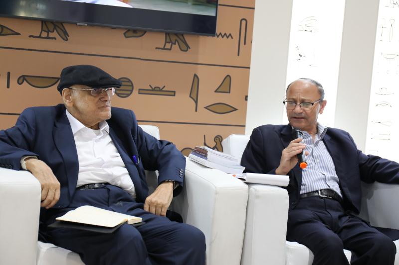 جناح مصر يستعرض مسيرة إبداع يوسف القعيد في ٨٠ عاما بمعرض أبو ظبي للكتاب