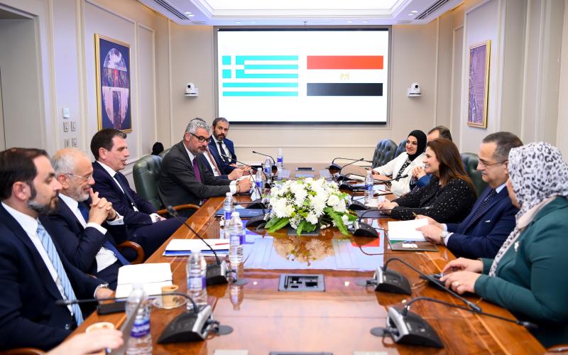 وزيرة الهجرة المصرية تستقبل نظيرها اليوناني لبحث سبل تعزيز التعاون