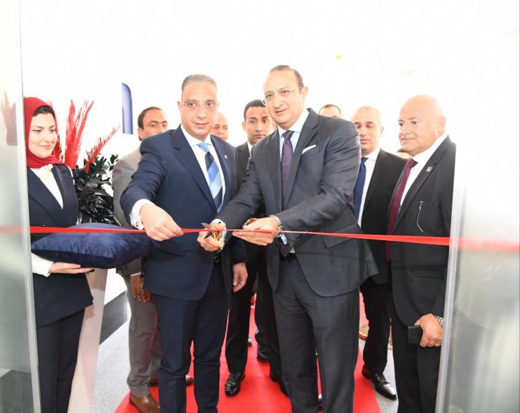 محافظ الفيوم يفتتح أول فرع للبنك المصري لتنمية الصادرات
