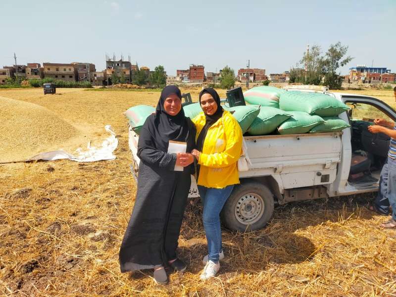 ”الحاجة هدى”  السيدة الوحيدة وأول تاجرة محاصيل وحبوب بالبحيرة