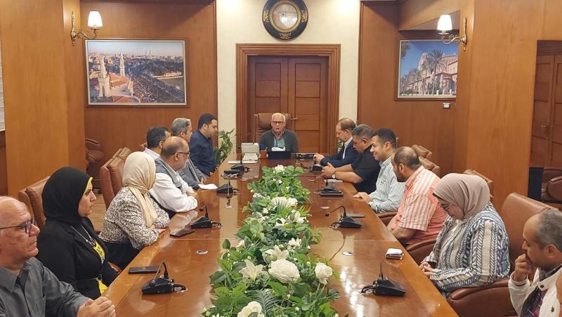 محافظ بورسعيد يعلن استقبال المراكز التكنولوجية 79 طلب تصالح في مخالفات البناء