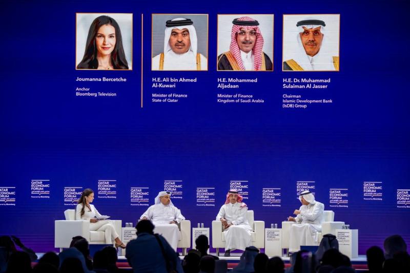 وزير المالية السعودي يختتم مشاركته في منتدى قطر الاقتصادي 2024