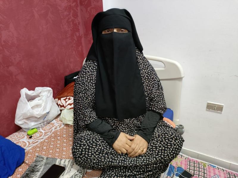 فلسطينية مريضة أورام بالإسماعيلية تكشف معاناتها مع الحصول علي الأدوية بمستشفيات غزة قبل النزوح لمصر