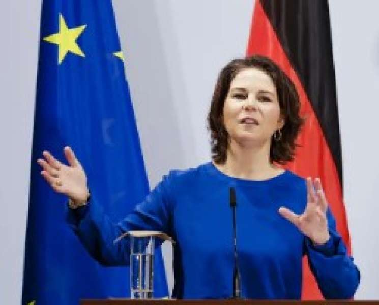 بيربوك وزيرة الخارجية الألمانية: أخشي أن تفقد إسرائيل نفسها بحربها ضد حماس