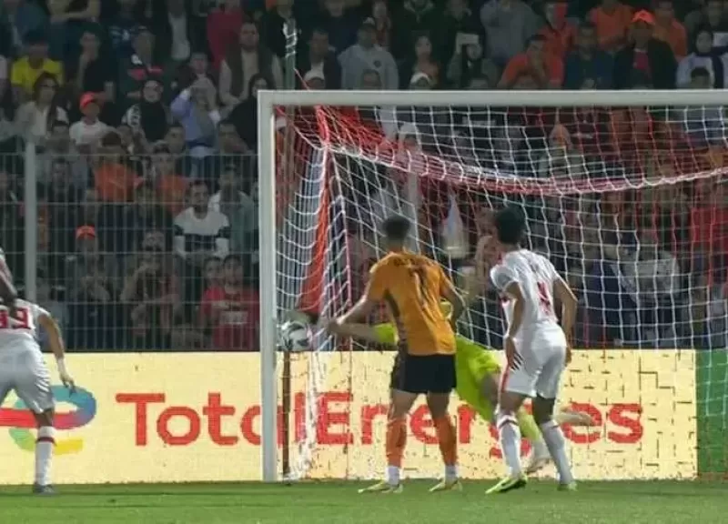 نهضة بركان يتوج بكأس الكونفدرالية بعد التعادل مع سيمبا 1-1