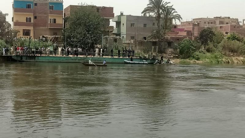 الإنقاذ النهري ينتشل 3 جثث جديدة في حادث انقلاب ميكروباص معدية أبو غالب