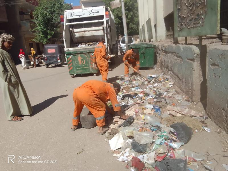 حملات مكثفة للنظافة بنطاق مراكز أسيوط