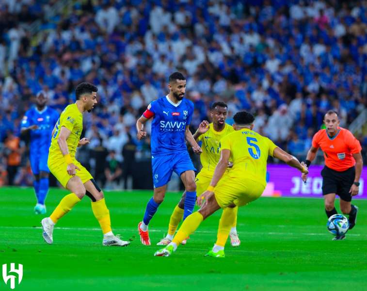 الهلال يتفوق بهدف «ميتروفيتش» أمام النصر في الشوط الأول بنهائي كأس الملك