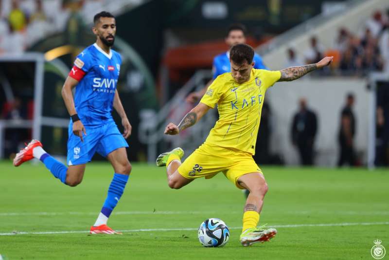 النصر يدرك هدف التعادل أمام الهلال بنهائي كأس الملك