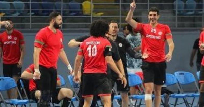 سبورتنج يتوج بكأس مصر لكرة اليد بفوزه على الزمالك 27-25