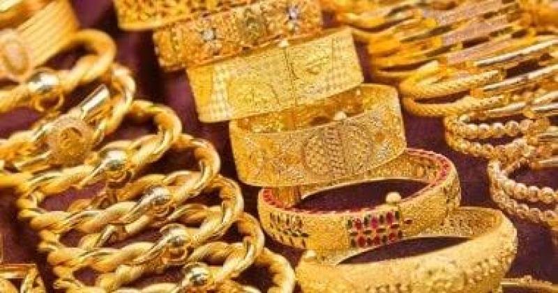 جولد بيليون: الذهب يفقد الزخم للصعود فوق 2350 دولار عالمياً   ضعف كبير في الطلب على الذهب كملاذ أمن بمصر بعد استقرار سعر الصرف