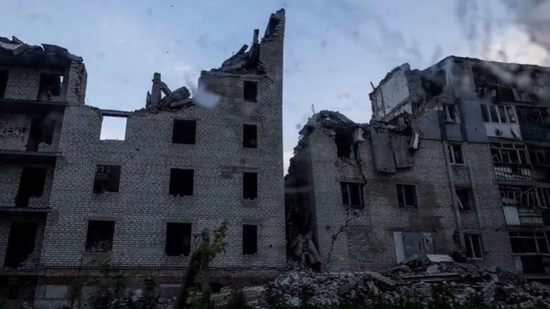 من مشاهد الدمار في خاركيف