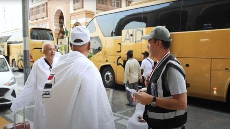 وزارة الداخلية: مواصلة عمليات تفويج حجاج القرعة من المدينة المنورة إلى مكة المكرمة