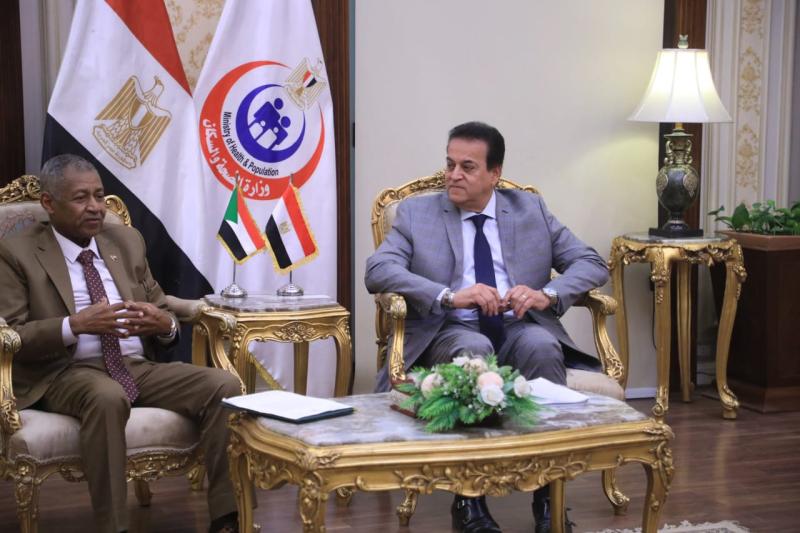 وزير الصحة يستقبل سفير الخرطوم لدى القاهرة لبحث تعزيز سبل التعاون في دعم القطاع الصحي في السودان