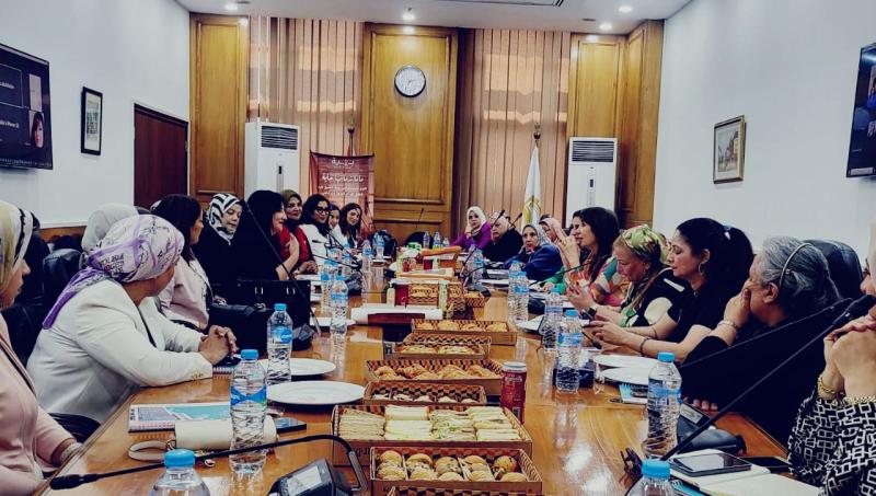 ”الاقتصادي لسيدات الأعمال” باتحاد الغرف المصرية  يجتمع مع لجنة سيدات اتحاد الصناعات
