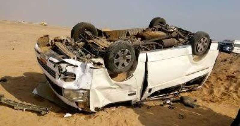 اصابة 12 شخص بينهم سيدات ورضيع في حادث انقلاب ميكروباص علي طريق بورسعيد- دمياط