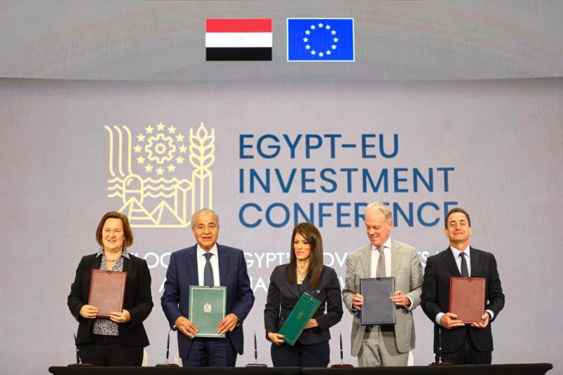وزيرة التعاون الدولي توقع اتفاقيات 6 منح تنموية مع الاتحاد الأوروبي والوكالة الفرنسية للتنمية وبنك الاستثمار الأوروبي
