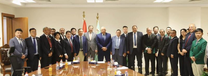 وزير الزراعة لوفد جامعة الصين: مصر ترحب بالتعاون في مجال البحث العلمي الزراعي المتعلق بالمحاصيل الاستراتيجية عالية الإنتاجية