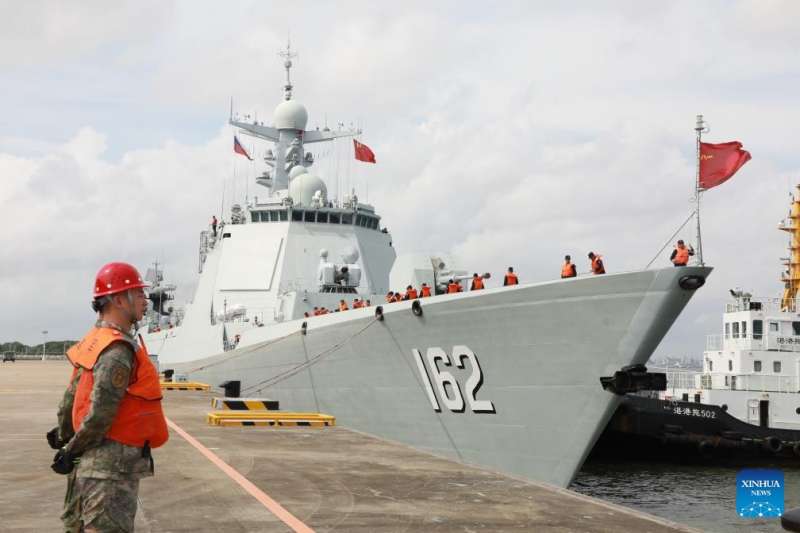 الدفاع الصينية :المناورات البحرية المشتركة ساهمت في تعزيز الثقة بين الأسطولين الصيني والروسي