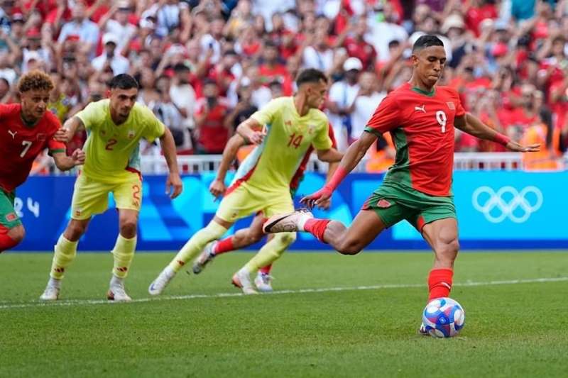 المغرب يتقدم على إسبانيا بهدف في الشوط الأول