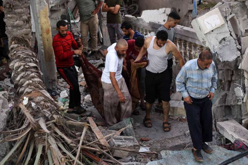 تنديد عربي  وفلسطيني بـ”مجزرة مدرسة التابعين” بحى الدرج فى غزة