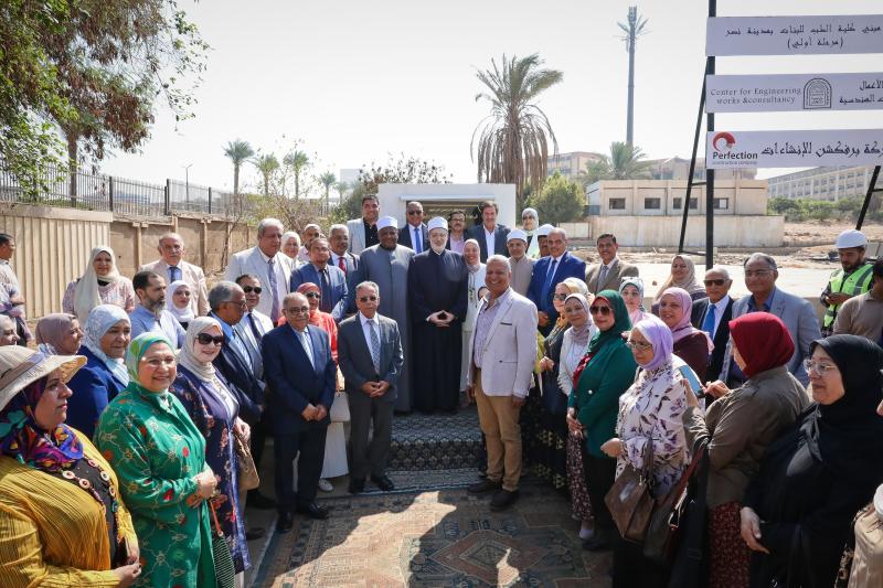 «الضويني» و«داود» يضعان حجر الأساس لكلية طب البنات الجديدة بالقاهرة