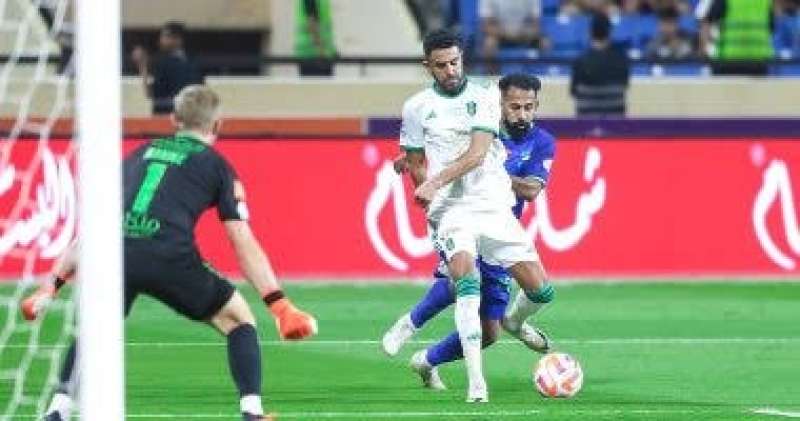 الفتح يحقق فوزاً مفاجئاً على الأهلي في الدوري السعودي