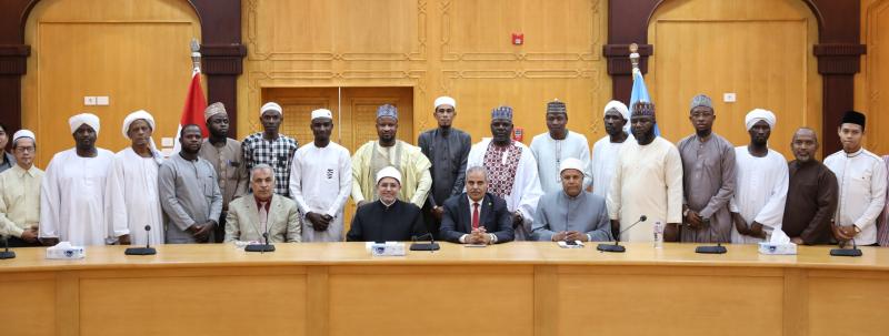 فاعليات الدورة التدريبية التي تنظمها أكاديمية الأزهر العالمية